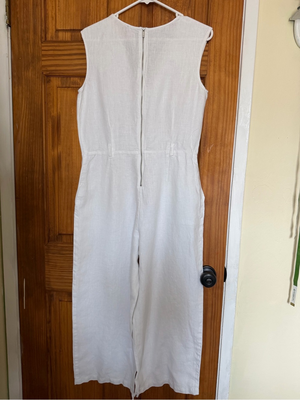 Vince Camuto 100% linen White Sleeveless One-Piece Jumpsuit - Picture 1 of 10